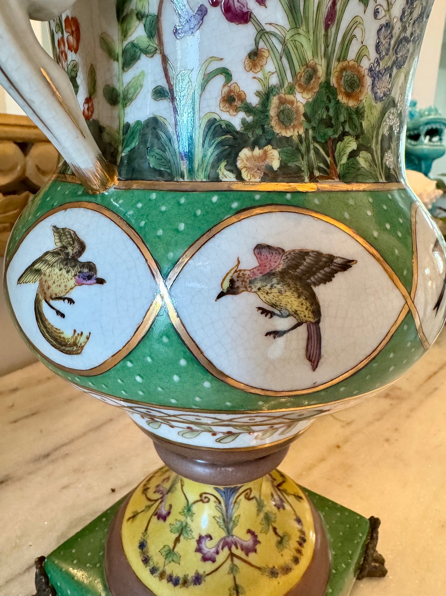 Wong Lee Floral Vase Urn Ormolu Vintage Vase Chinese Import 14 inches high Stunning
