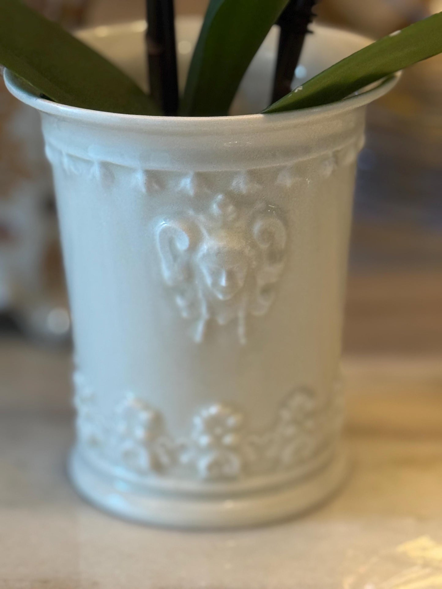 Haviland Limoges Meissen Porcelain White Beaker Vase Metropolitan Museum of Art Vintage