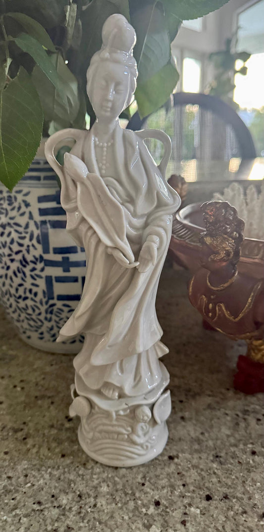 geisha porcelain figurine white porcelain geisha girl Asian import Chinese figurine