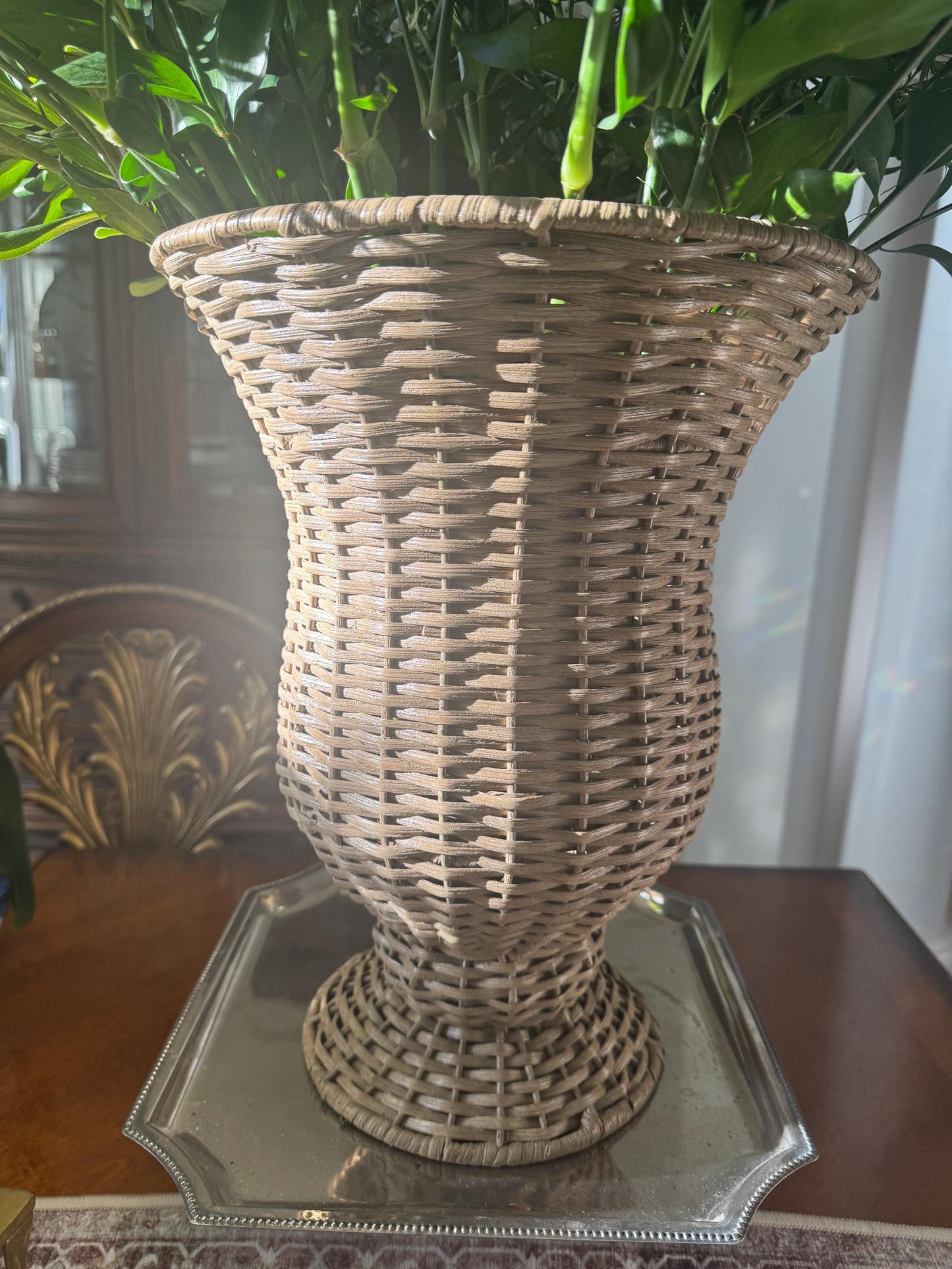 Wicker Urn Large Perfect Condition Kips Bay look Urn vase