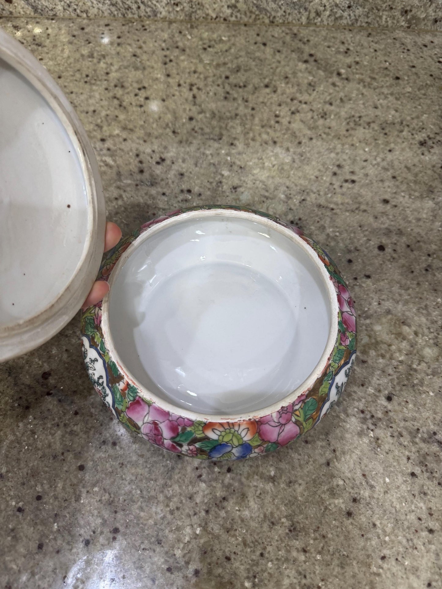 Rose Famille Box Round trinket box with pretty lid vintage Asain import