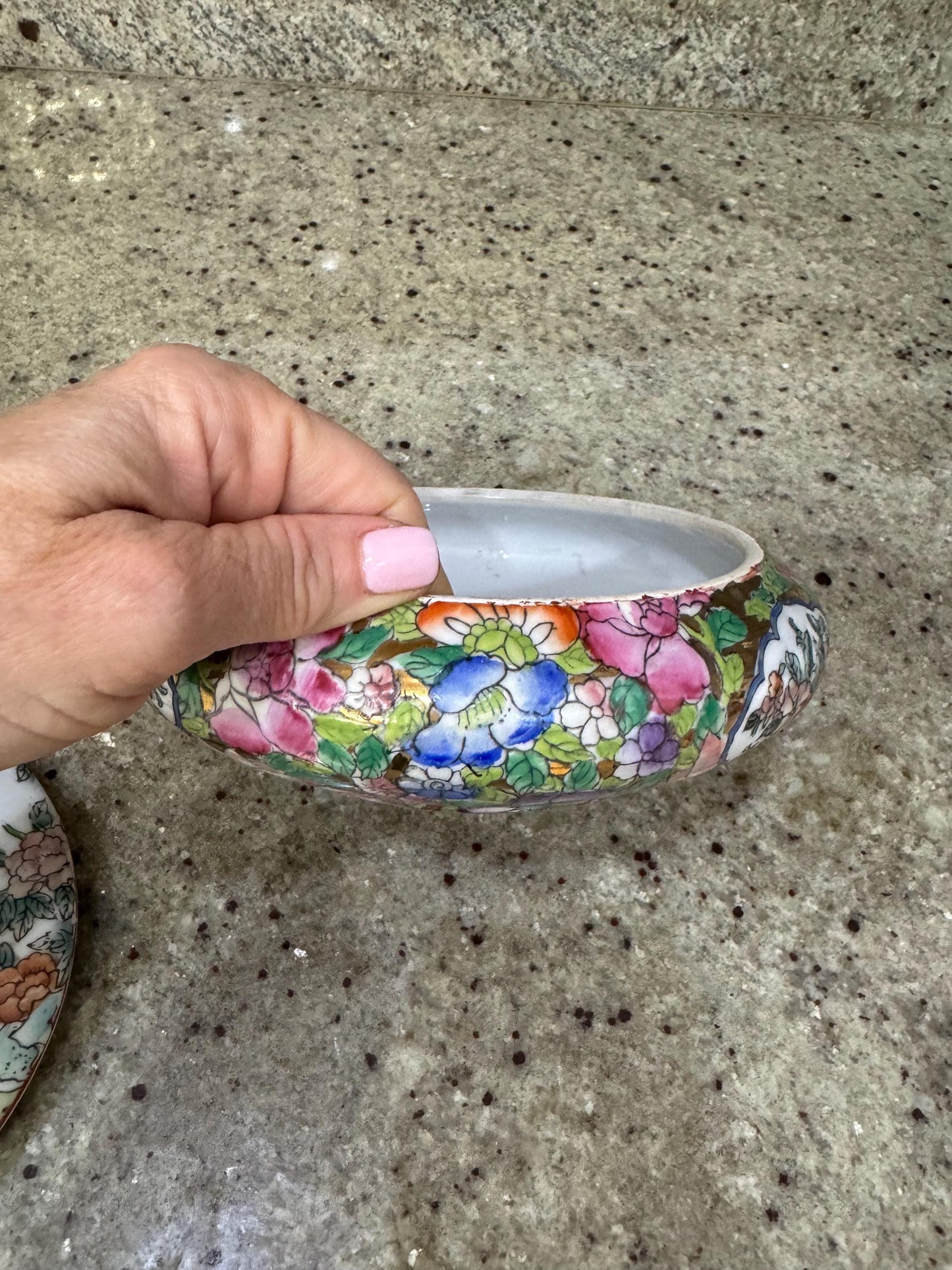 Rose Famille Box Round trinket box with pretty lid vintage Asain import