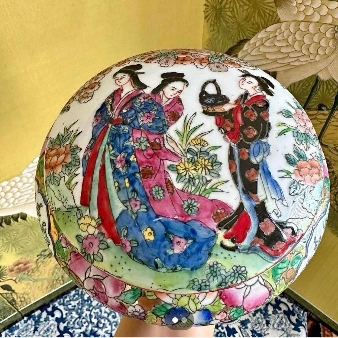 rose famille porcelain box round