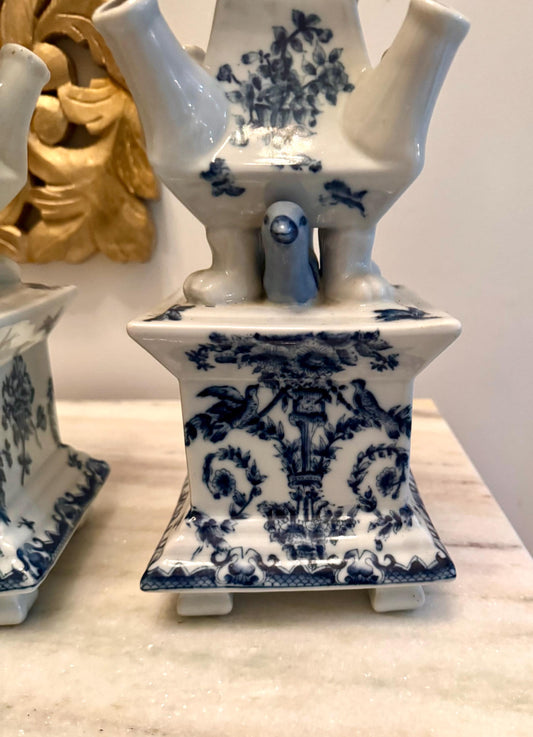 blue white asian vase