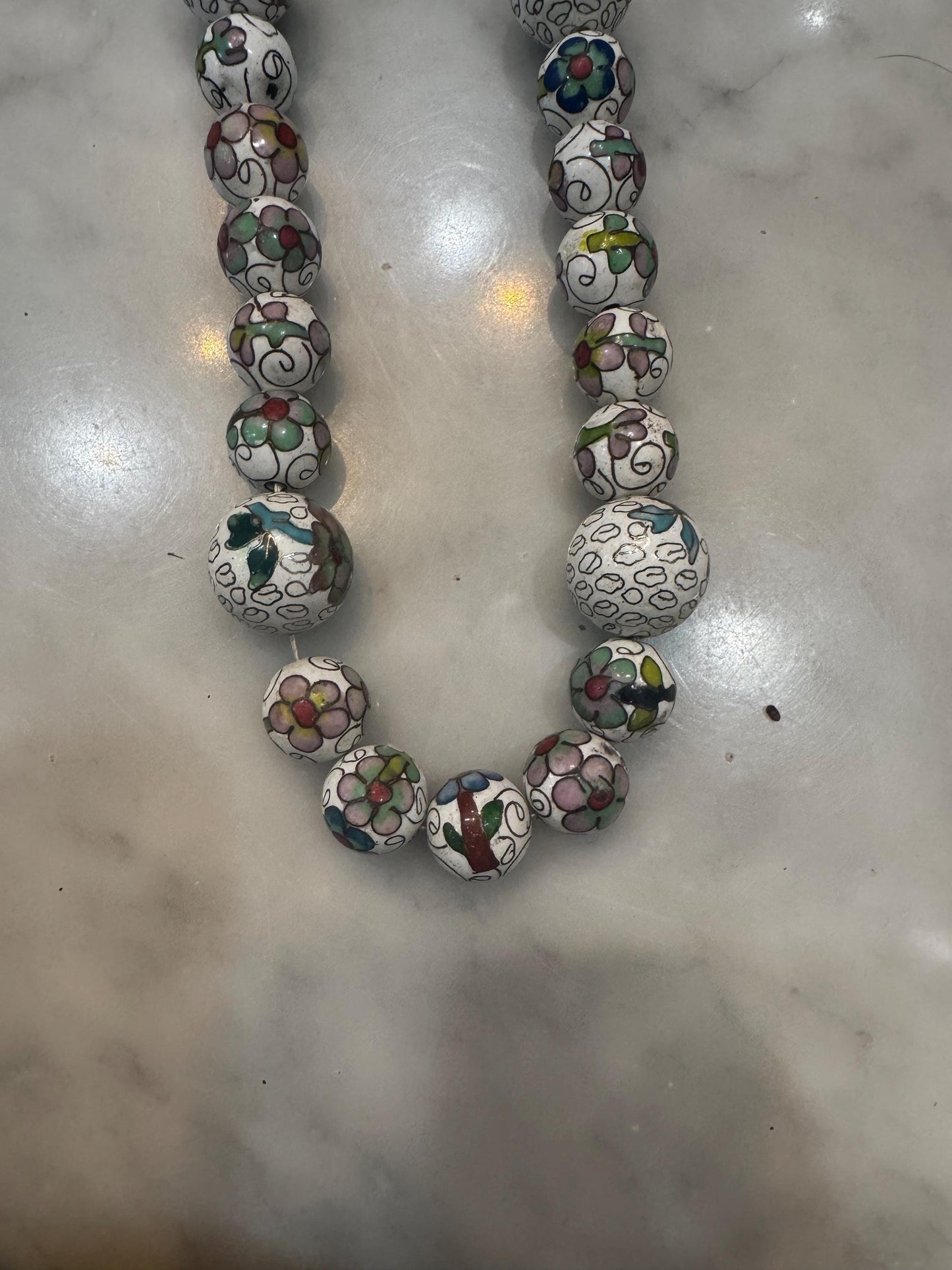 Cloisonné Beaded Vintage white beads necklace