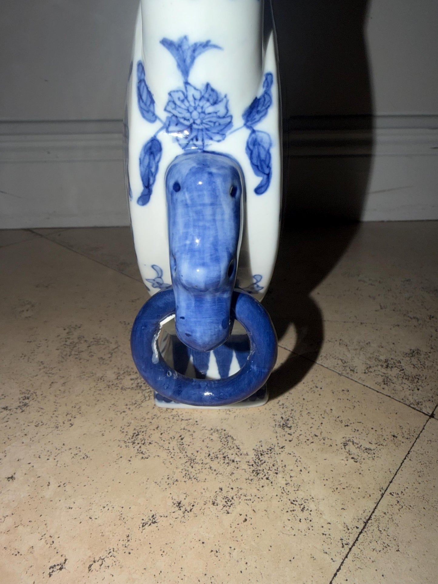 Dragon vase blue white tulipiere vintage flower vase blue white