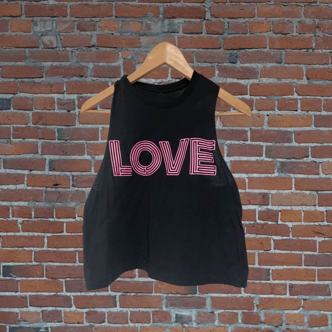 LOVE Tank Top Cropped tank