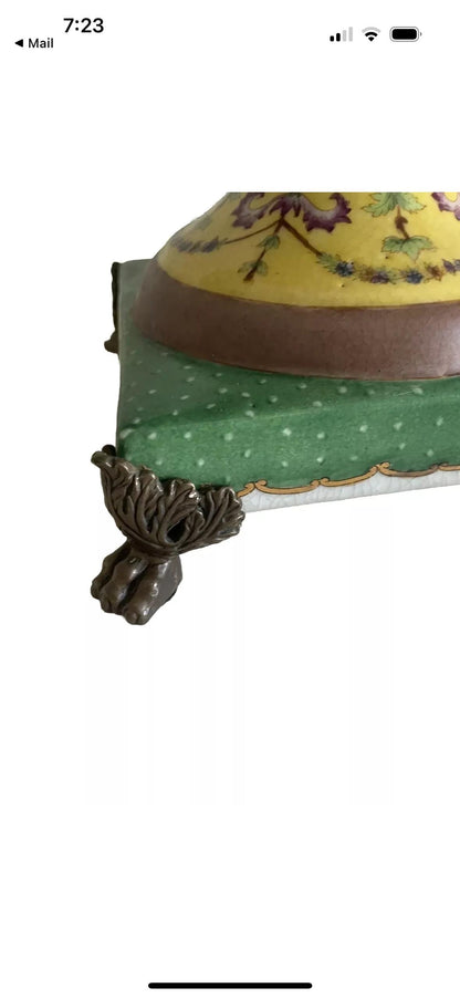 Wong Lee Vase Ormalu Feet Flowers and Birds Emerald Green Porcelain Vase Urn Chinese Import