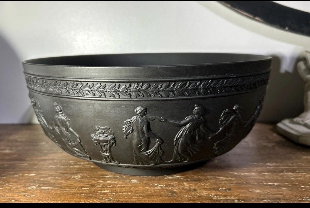basalt Wedgwood dancing hours muse  bowl