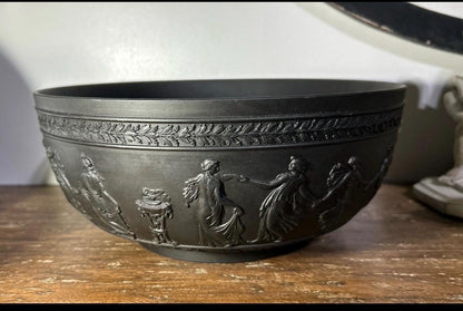 basalt Wedgwood dancing hours muse  bowl