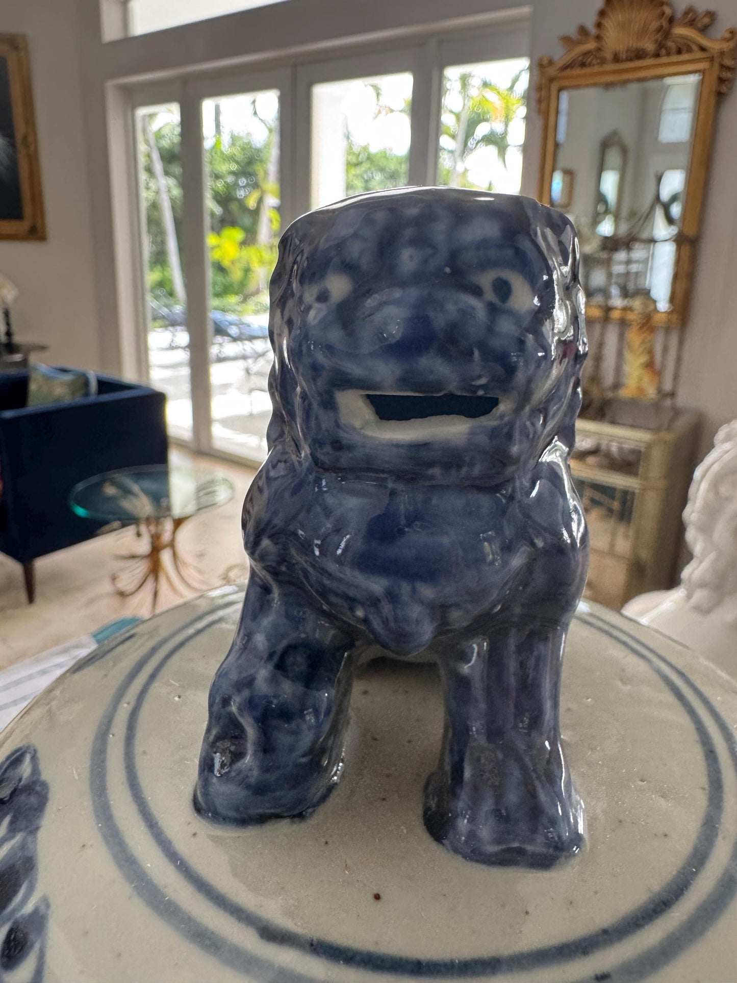 Temple jar blue white dragon design with foo dog lid