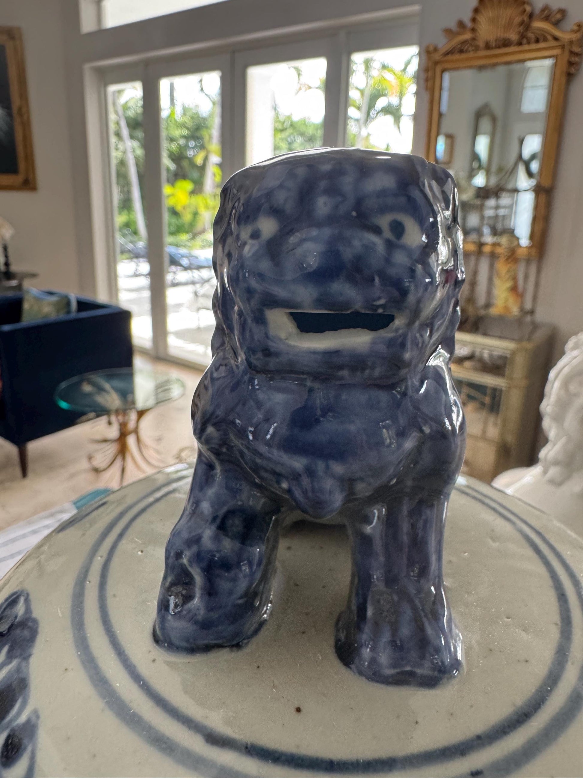 Temple jar blue white dragon design with foo dog lid