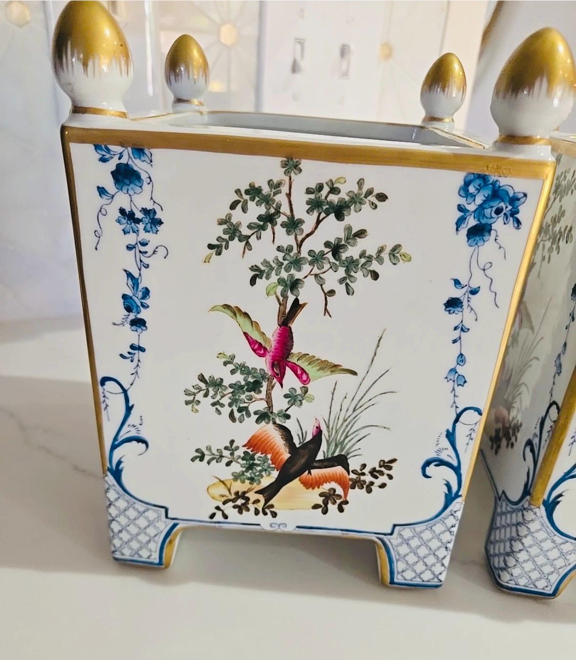 Meissen Porcelain Cache Pots pair with 24 kt detail cataloged by Christie’s Meissen planters