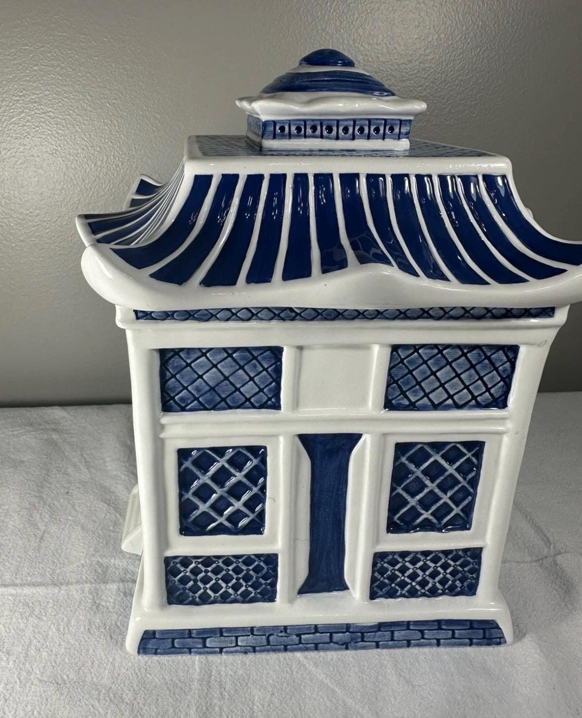 Pagoda Jar Blue Willow Christopher Johnson Lidded jar series 3 Blue Willow pagoda