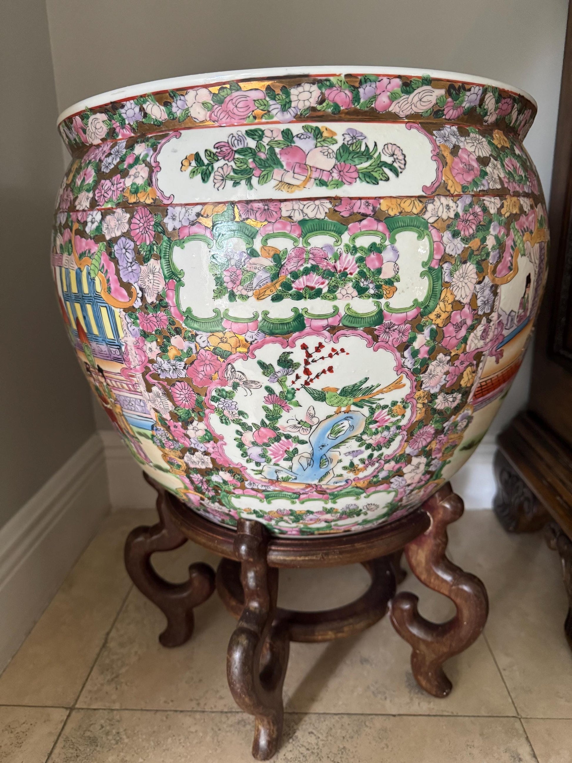 rose medallion planter antique