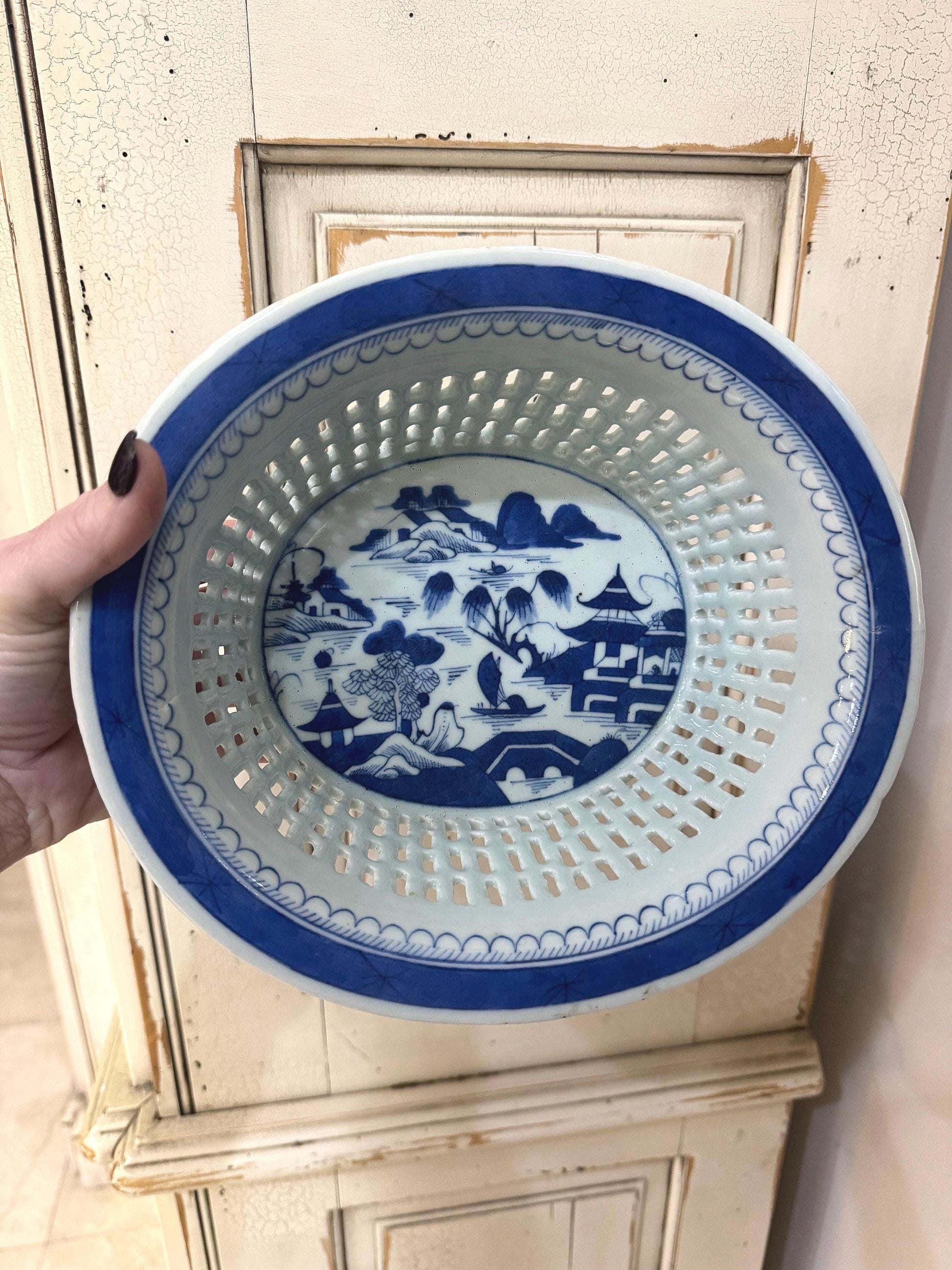 antique blue Willow chestnut bowl