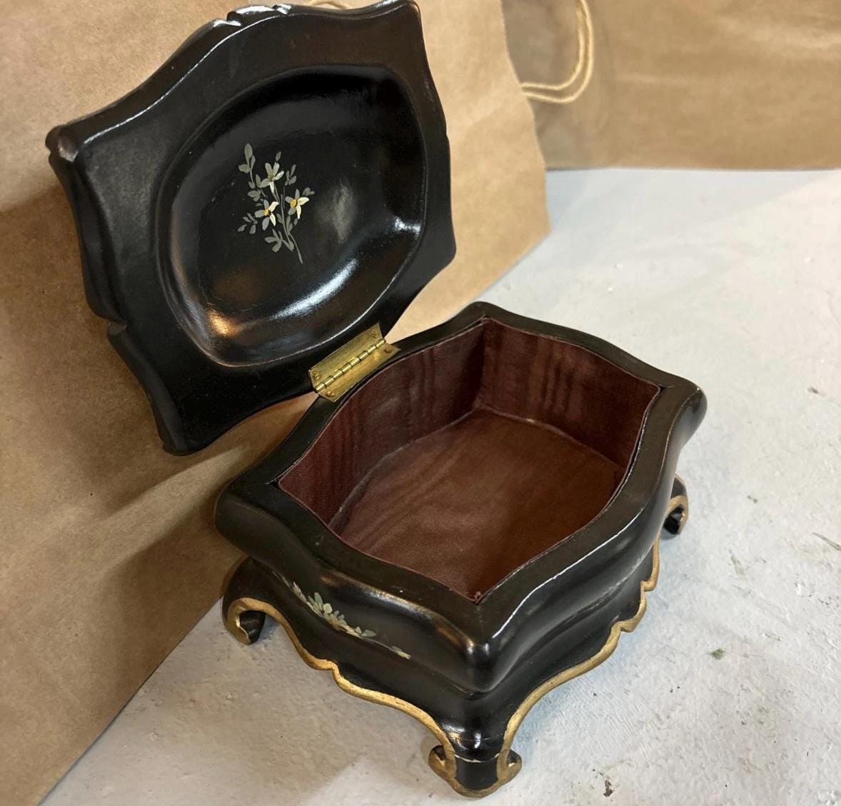 Victorian Hand Painted Wood Box Floral Design Painted antique box lined