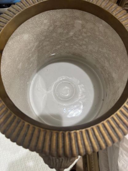 Wong Lee pink cache pot with lion handles