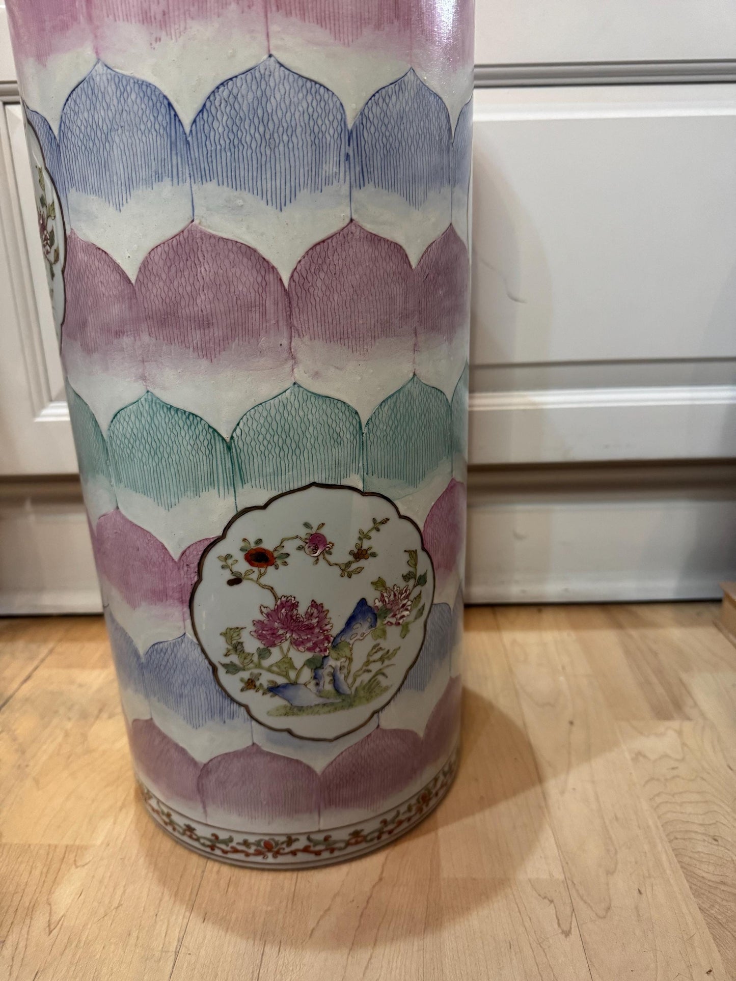Famille Rose Umbrella Stand Floral Cylinder vase Asian import vase