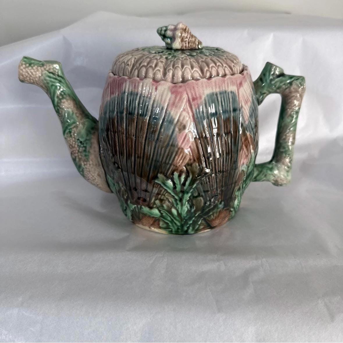 Majolica Etruscan Tea Pot Seaweed Pottery Griffin Hall