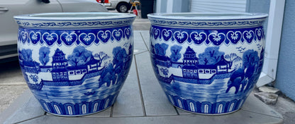blue white pagoda planters Blue white fish bowl pot’s chinoiserie cache pot