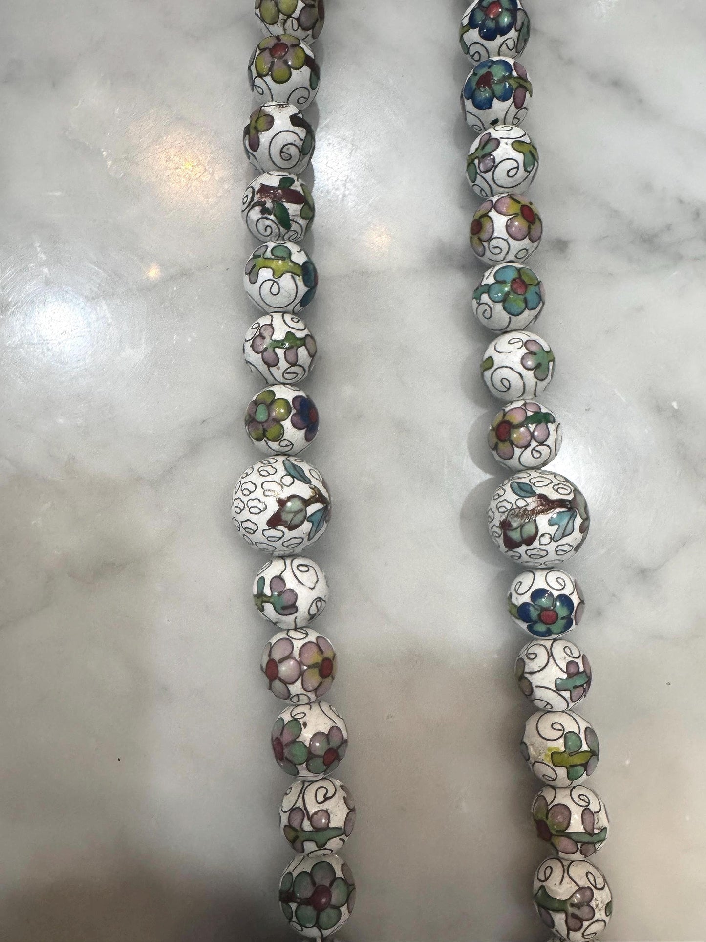 Cloisonné Beaded Vintage white beads necklace
