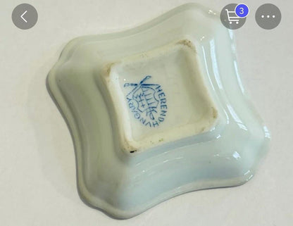 Herend Queen Victoria trinket dish , ring dish Butter pat