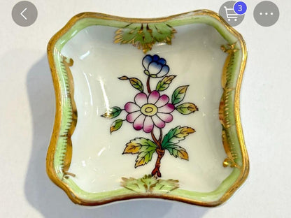 queen Victoria Herend dish