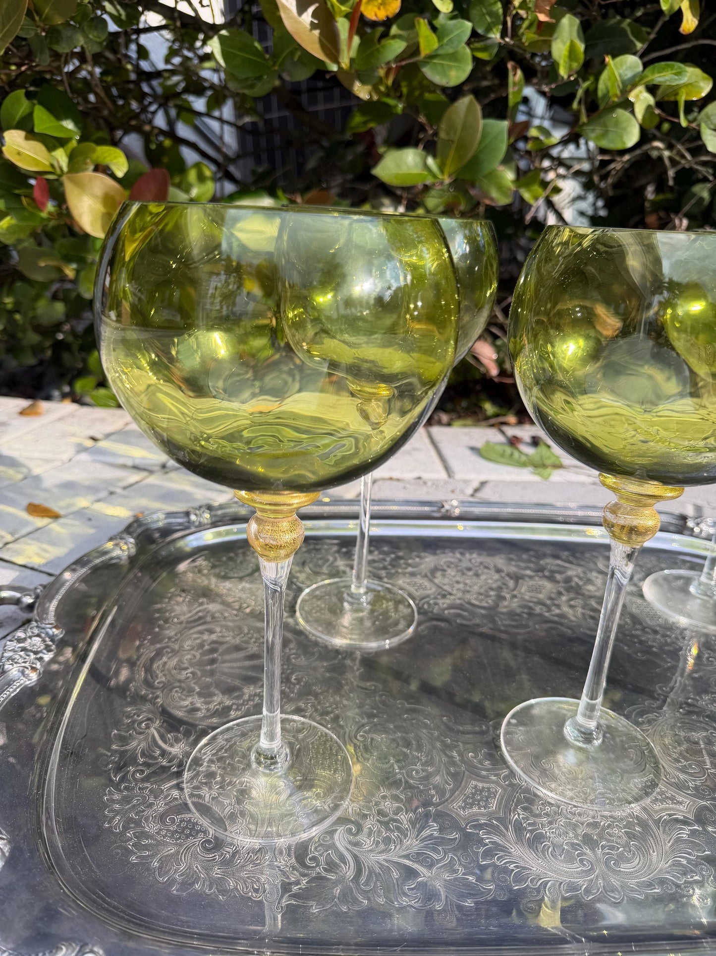 wine glasses hand blown green signed by artist with gold murano style set of 5 artist glasss vintage