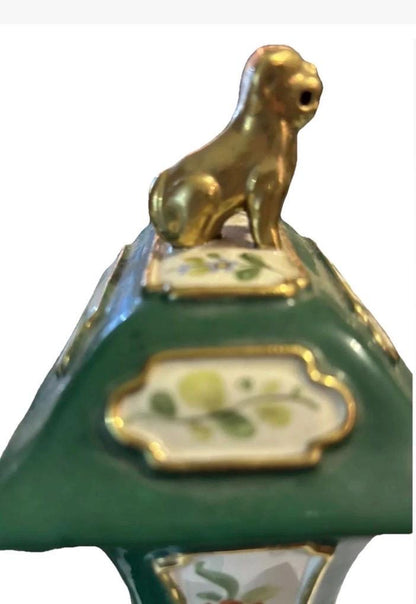 Chelsea House Lidded Vases Lidded Urns Pair of vases Foo Dig finial port royal Chelsea house
