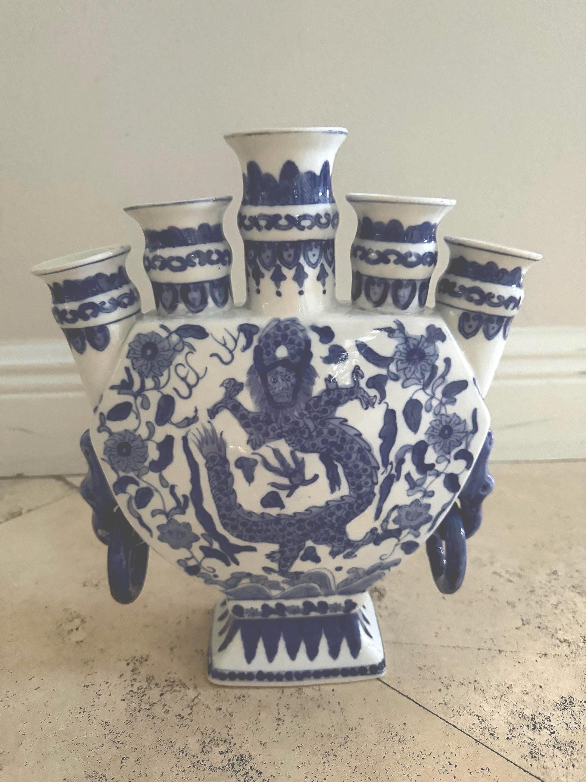 Dragon vase blue white tulipiere vintage flower vase blue white