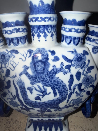Dragon vase blue white tulipiere vintage flower vase blue white