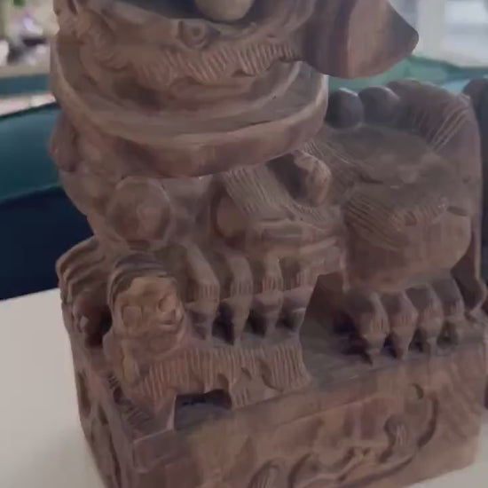 Foo Dogs Carved vintage wood Unique old Foo dogs Shi Shi Lion Pair