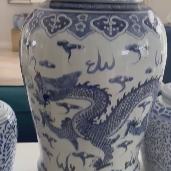 Temple jar blue white dragon design with foo dog lid