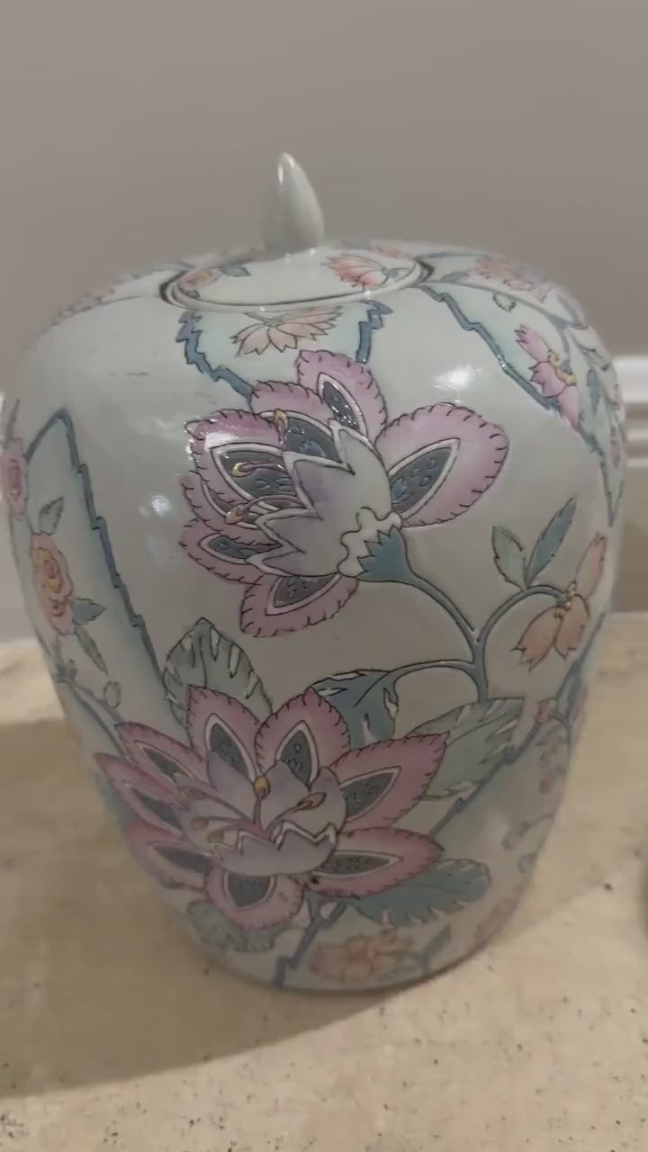 Vintage Chinese Porcelain Ginger Jar with Lid, Pastel Floral Chinoiserie Vase, Pink Blue Asian Décor, Decorative Temple Jar