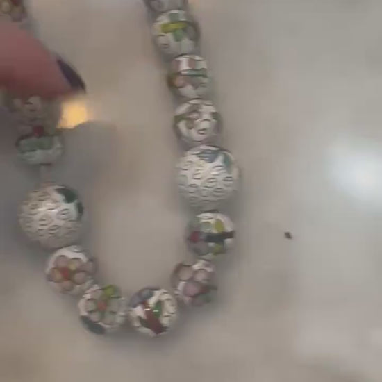 Cloisonné Beaded Vintage white beads necklace
