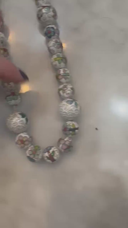 Cloisonné Beaded Vintage white beads necklace